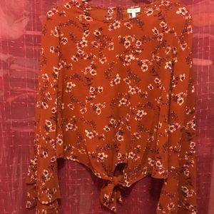 Bell bottom sleeves floral top